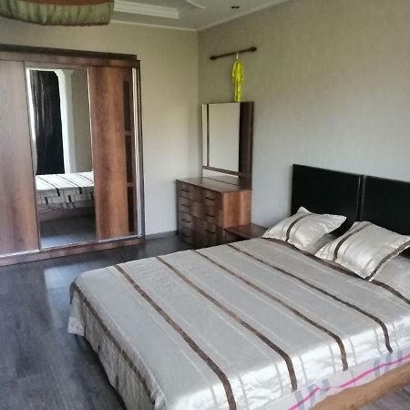 Apartment 2 Bed Room In The Center Апартамент 3-Х Комнатная В Центре Tashkent Exterior photo