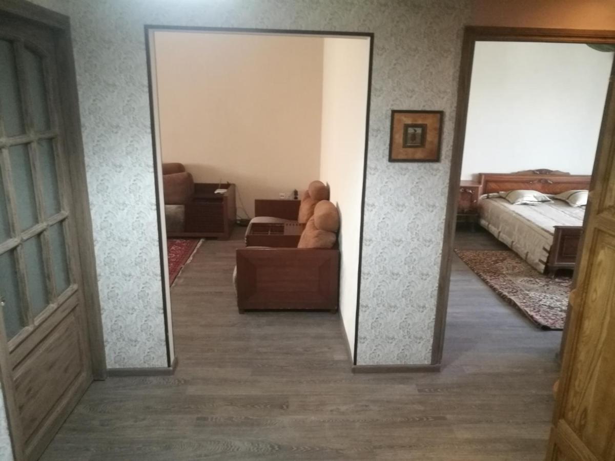 Apartment 2 Bed Room In The Center Апартамент 3-Х Комнатная В Центре Tashkent Exterior photo